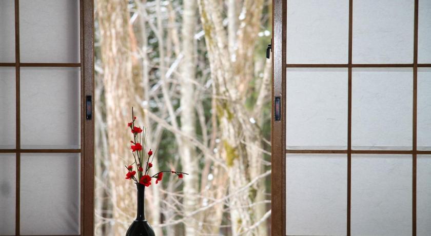 Japanese-Style Family Room with Ensuite